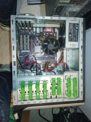 Ordenador Acer Aspire Pentium 4 3.6GHz 2GB RAM DDR