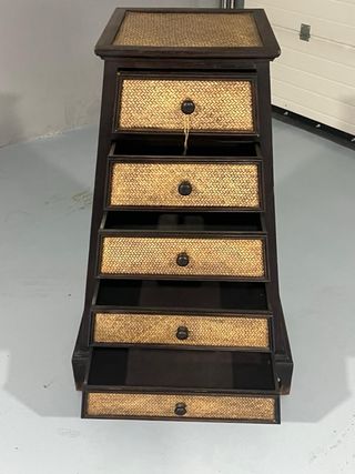 Mueble trapecio madera y ratán