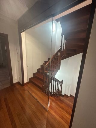 Cristalera para escalera