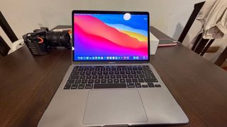 MacBook Pro Core i7 2020 Plata