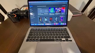 MacBook Pro Core i7 2020 Plata