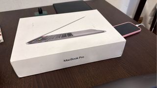 MacBook Pro Core i7 2020 Plata