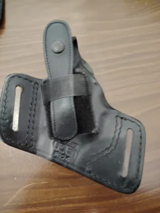 Fondina in pelle per pistola