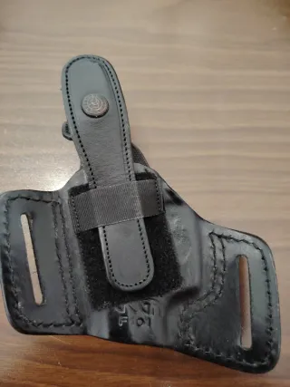 Fondina in pelle per pistola