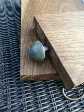 Tris taglieri antichi in legno e metallo