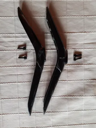 Patas Soporte TV + Tornillos