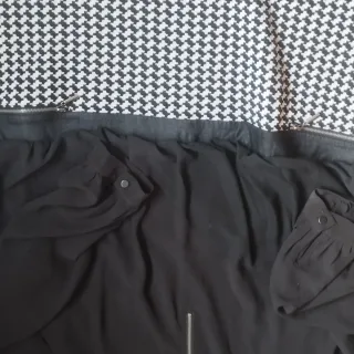 Vestido negro con estampado