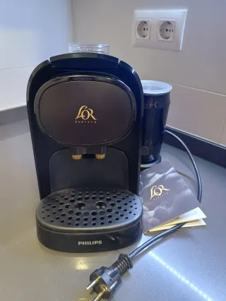 Cafetera L'or Barista con espumador de leche.