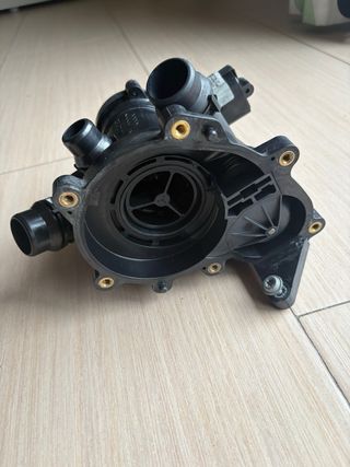 Cuerpo Termostato Bomba Agua Golf GTI 7