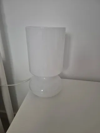 Lámpara de mesa Ikea