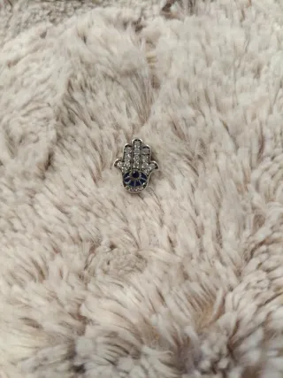 Charm Mano de Fátima con circonitas