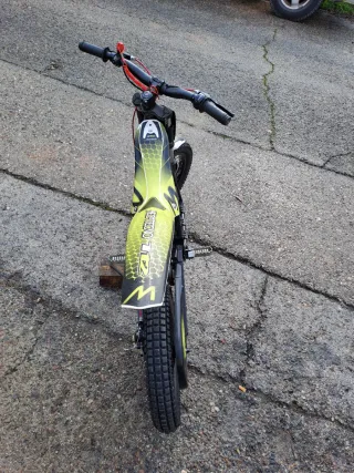 Mecatecno T12 Trial Infantil