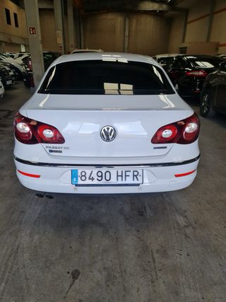 Volkswagen Passat CC 2011