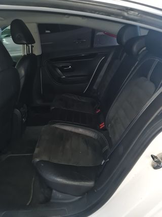 Volkswagen Passat CC 2011