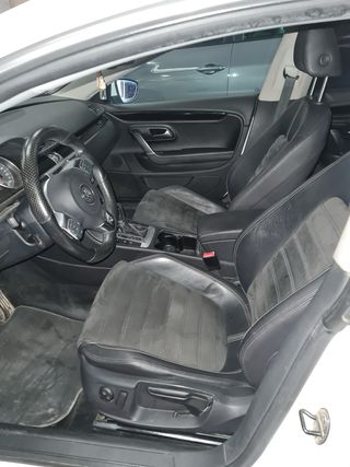 Volkswagen Passat CC 2011