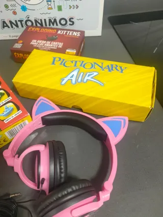 Lote de juegos de mesa y auriculares