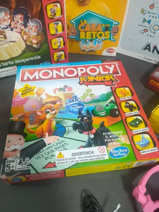 Lote de juegos de mesa y auriculares