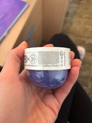 Crema Corporal Sol de Janeiro 59. 75 ml.