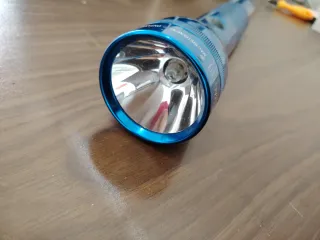 Torcia tattica Maglite