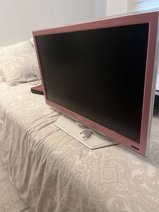 Televisión TCL Rosa y Blanca
