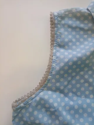 Camisa sin mangas lunares