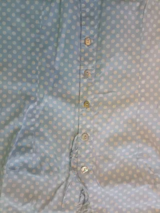 Camisa sin mangas lunares