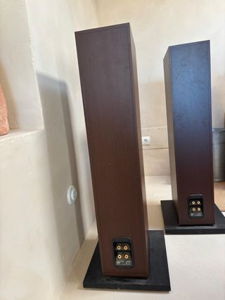 Altavoces Bowers & Wilkins 683 Hi-Fi