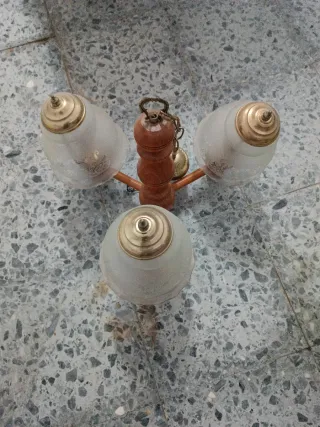 Lámpara de 3 brazos madera y metal