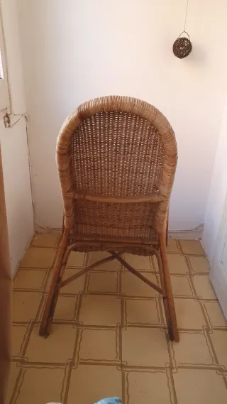 Silla de mimbre vintage
