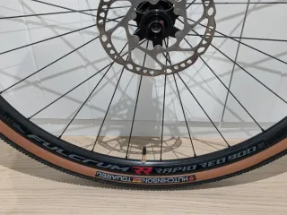 Ruedas Gravel Fulcrum RR 900, neumáticos y discos