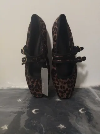 Bailarinas leopardo Parfois con hebillas