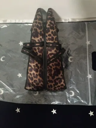 Bailarinas leopardo Parfois con hebillas