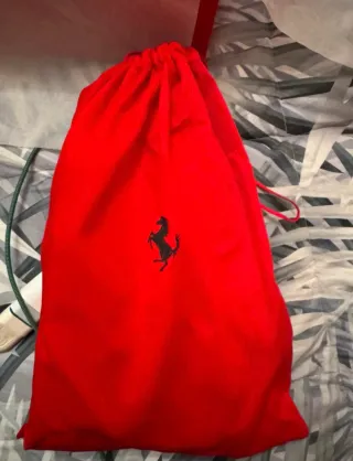 Zapatos Ferrari Chelsea Negros y Rojos