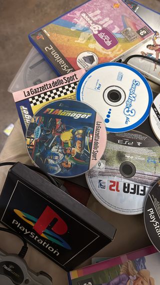 PlayStation 2 con 2 controller e giochi