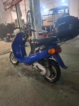 Piaggio Zip Antigua Scooter