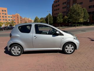 Toyota Aygo 1.0 GASOLINA AUTOMATICO 3 P