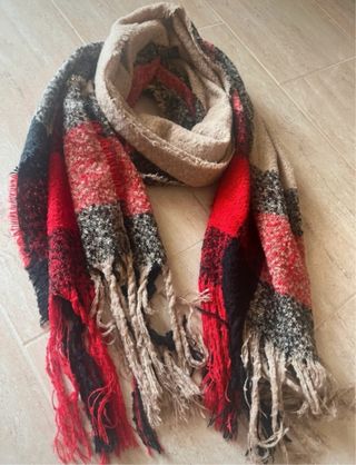 Lote de 9 pañuelos y echarpes