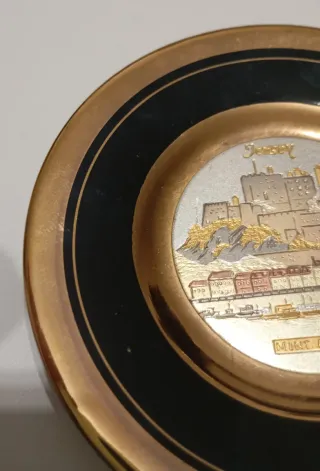 PLATO PEQUEÑO DECORATIVO DE PORCELANA ART CHOKIN