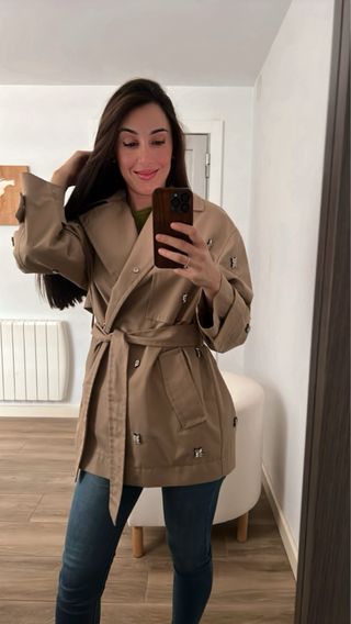 Gabardina Beige Zara con Pedrería