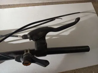 Manillar, palancas cambio y manetas bicicleta