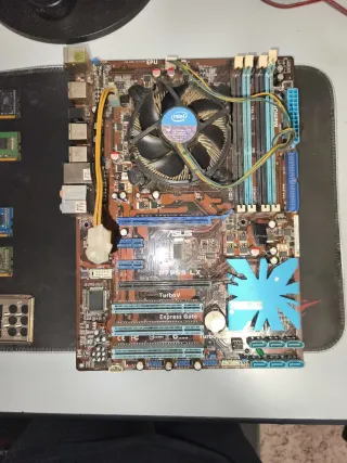 Placa Base ASUS y Componentes PC