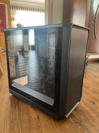 Torre Fractal Design 2