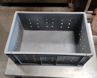 Cajas de Plástico Grises Perforadas 60x40x23,5cm