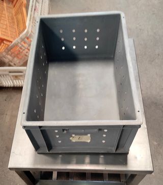 Cajas de Plástico Grises Perforadas 60x40x23,5cm