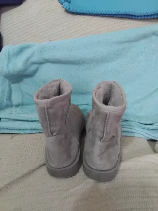 Botas grises de invierno