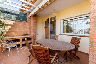 Casa adosada en venta en Bola de Oro - Serrallo en Granada