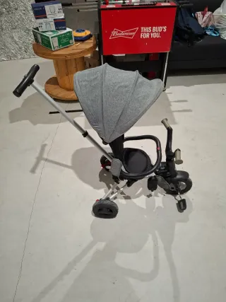 Triciclo infantil gris