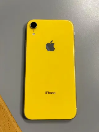 iPhone XR Amarillo.