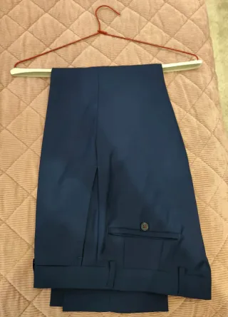 Traje de hombre azul