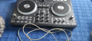 Controladora DJ Numark Mixtrack Pro